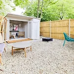 The Wandsworth Loft - Entrancing 2Bdr Flat With Garden